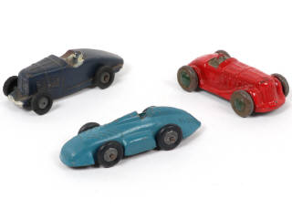 Lot 108 - DIVERS (3)