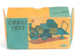 Lot 121 - DIVERS (16)