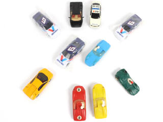 Lot 8 - DIVERS (10)