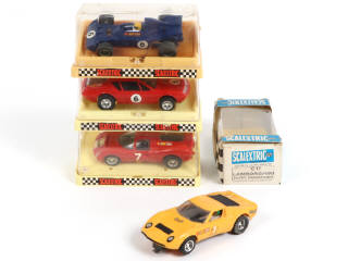 Lot 16 - SCALEXTRIC (FRANCE) (4)