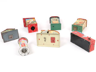 Lot 33 - DIVERS (7)