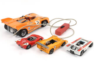 Lot 73 - DIVERS (4)