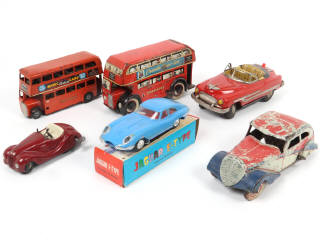 Lot 75 - DIVERS (6)