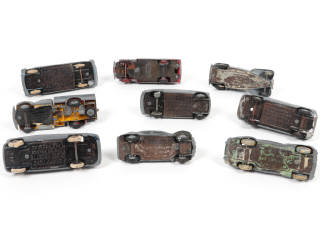 Lot 369 - DINKY TOYS (FRANCE) (9)