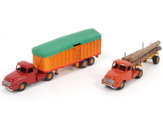Lot 352 - DINKY TOYS (FRANCE) (2)