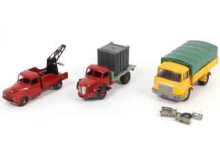 Lot 364 - DINKY TOYS (FRANCE) (3)