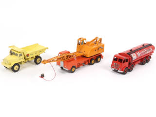 Lot 343 - DINKY TOYS (GB) (3)