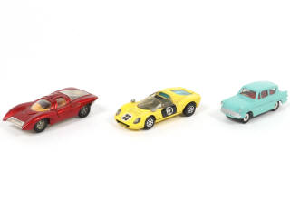 Lot 342 - DINKY TOYS (GB) (3)