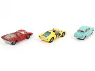 Lot 342 - DINKY TOYS (GB) (3)