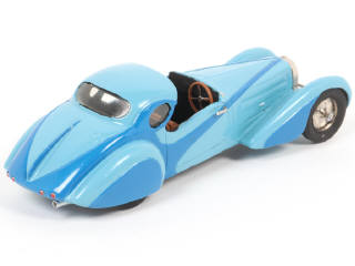 Lot 107 - AURORE MODELS (SUISSE) (1)