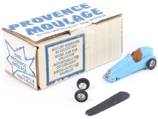 Lot 110 - AURORE MODELS (SUISSE) (1)