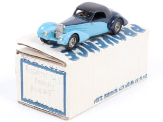 Lot 111 - AURORE MODELS (SUISSE) (1)