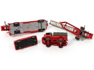 Lot 55 - DIVERS (4)