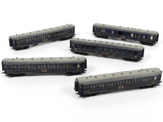 Lot 31 - METROPOLITAN 'HO' (SUISSE) (5)