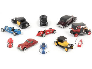 Lot 101 - DIVERS (11)