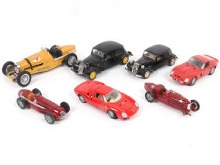 Lot 65 - DIVERS (7)