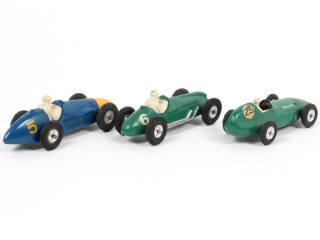 Lot 381 - DINKY TOYS (GB) (3)