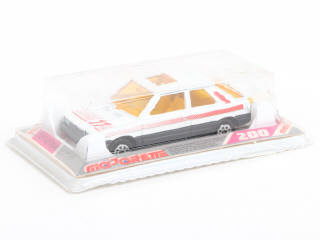 Lot 18 - MAJORETTE (FRANCE) (1)