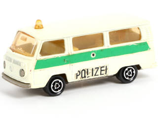 Lot 83 - MAJORETTE (FRANCE) (1)