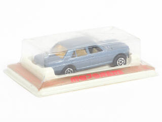 Lot 104 - MAJORETTE (FRANCE) (1)