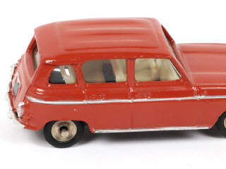 Lot 338 - DINKY TOYS (FRANCE) (1)