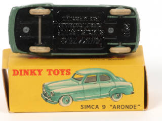 Lot 330 - DINKY TOYS (FRANCE) (1)