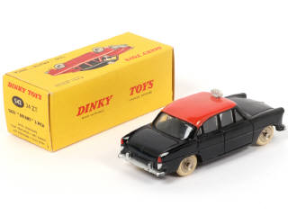 Lot 341 - DINKY TOYS (FRANCE) (1)