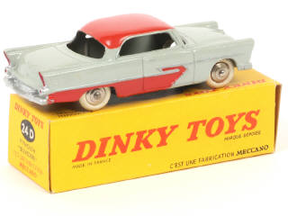 Lot 324 - DINKY TOYS (FRANCE) (1)