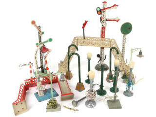 Lot 41 - DIVERS 'Ecartement O' (18)