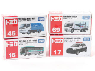 Lot 89 - TOMY (JAPON) (4)