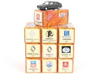 Lot 98 - HACHETTE EDITIONS (FRANCE) (10)