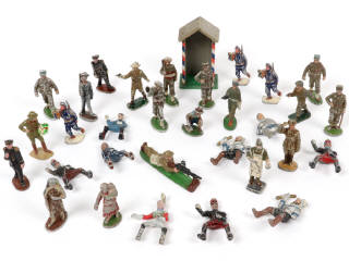 Lot 44 - DIVERS (32)