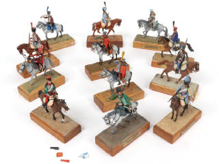 Lot 54 - DIVERS (12)