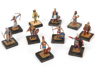 Lot 16 - DIVERS (10)