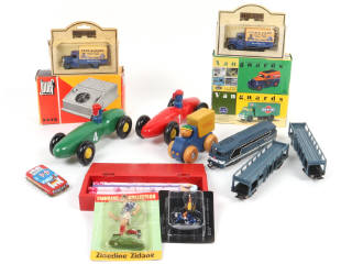 Lot 4 - DIVERS (14)