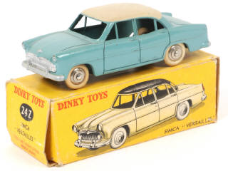 Lot 421 - DINKY TOYS (FRANCE) (1)