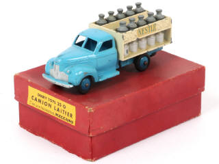 Lot 437 - DINKY TOYS (FRANCE) (1)