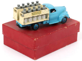 Lot 437 - DINKY TOYS (FRANCE) (1)