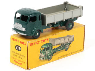 Lot 439 - DINKY TOYS (FRANCE) (1)