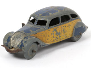 Lot 412 - DINKY TOYS (FRANCE) (1)
