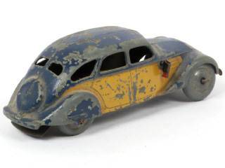 Lot 412 - DINKY TOYS (FRANCE) (1)
