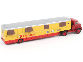 Lot 259 - DIVERS (2)
