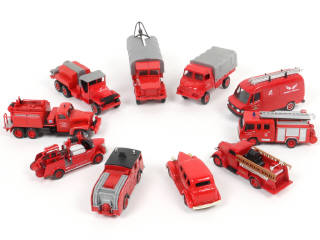 Lot 69 - DIVERS (10)