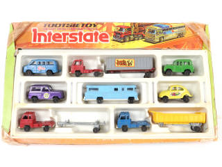 Lot 112 - TOOTSIETOY (USA) (11)