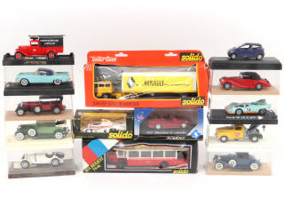 Lot 75 - DIVERS (14)