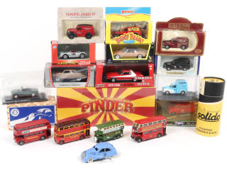 Lot 77 - DIVERS (18)