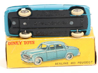 Lot 265 - DINKY TOYS (FRANCE) (1)