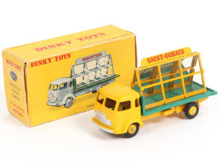 Lot 329 - DINKY TOYS (FRANCE) (1)