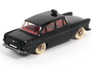Lot 248 - DINKY TOYS (FRANCE) (1)