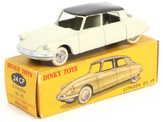 Lot 266 - DINKY TOYS (FRANCE) (1)